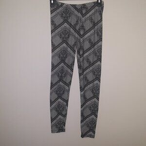 Eye Candy junior medium black/white patterned leggings